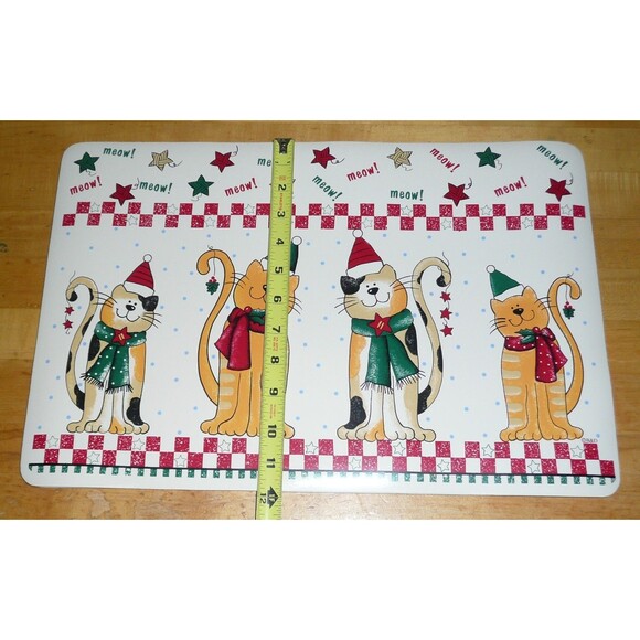 Christmas Placemats Set of 4 Cats Kittens Hats Scarfs Cottage Core Vinyl 17x12 - Picture 5 of 6